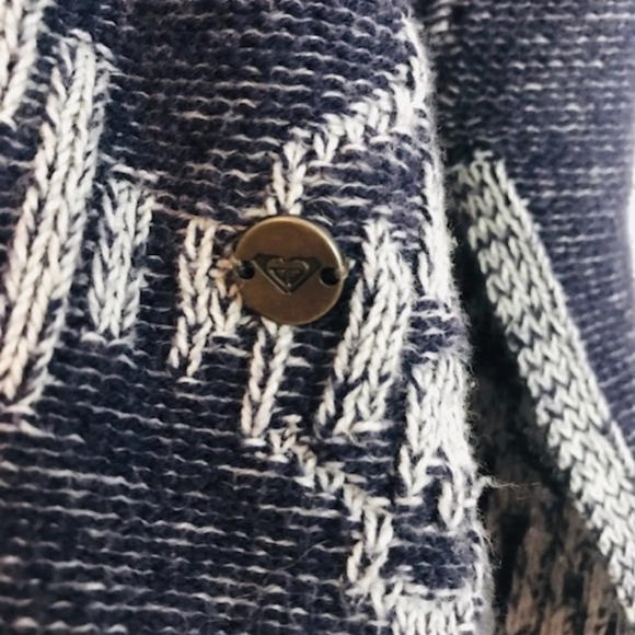Roxy | Dark Blue & White Knit Oversized Cardigan - Picture 4 of 5